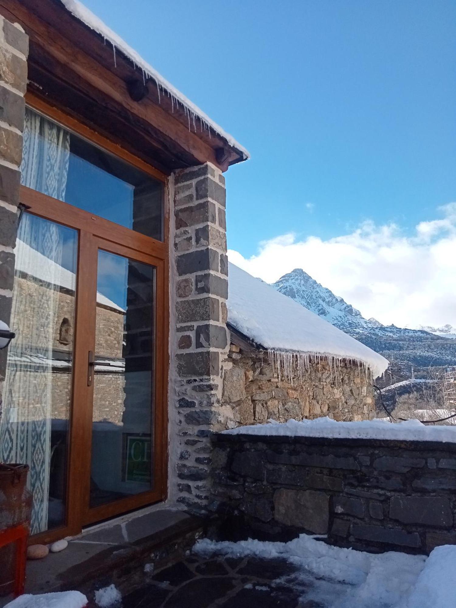Suite En Cuadra Pajar, Casa Rural Hoz de Jaca Kültér fotó