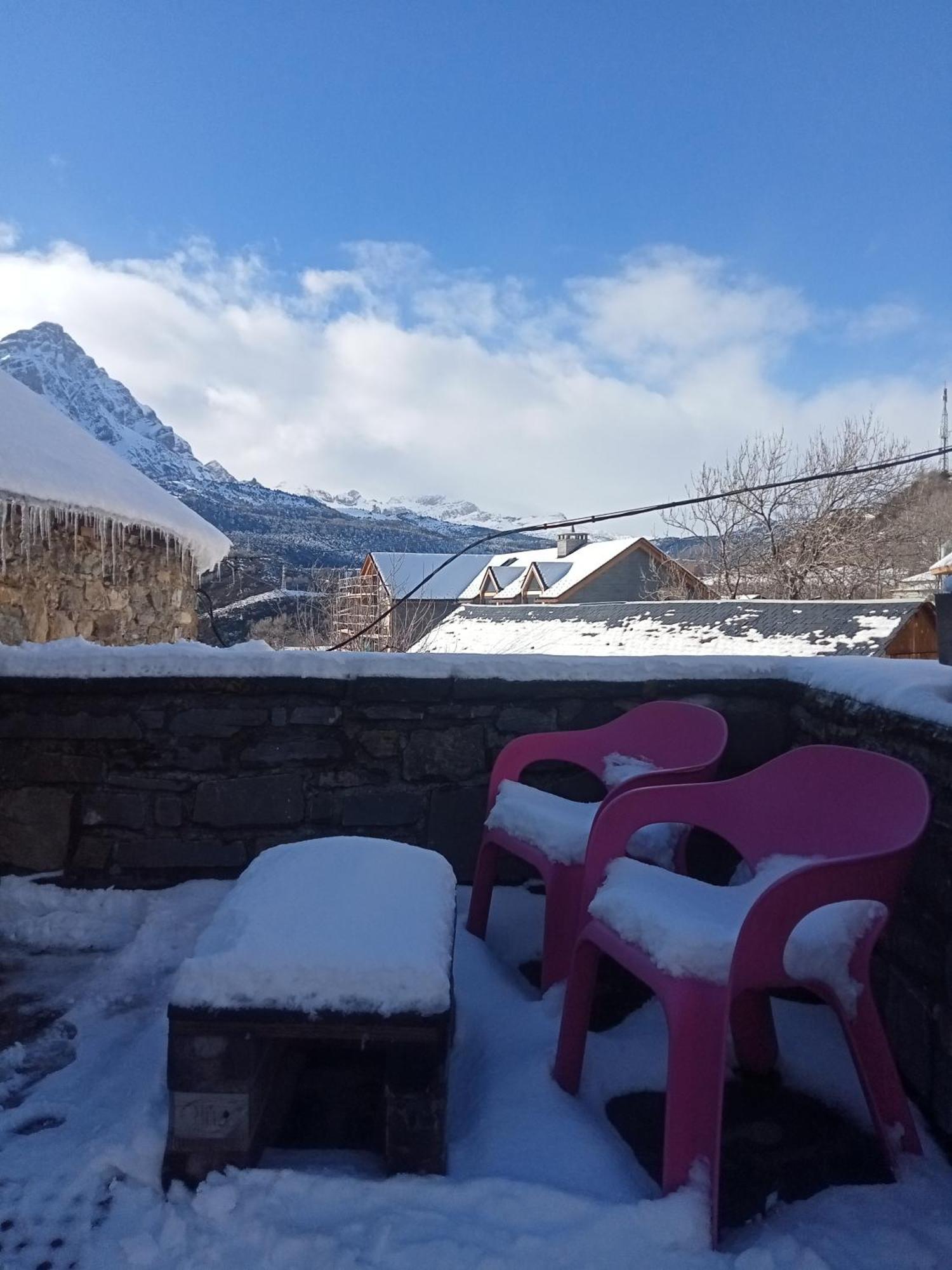 Suite En Cuadra Pajar, Casa Rural Hoz de Jaca Kültér fotó